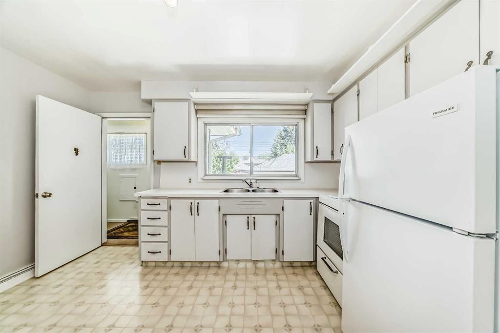 120 41 Avenue Property Photo 8