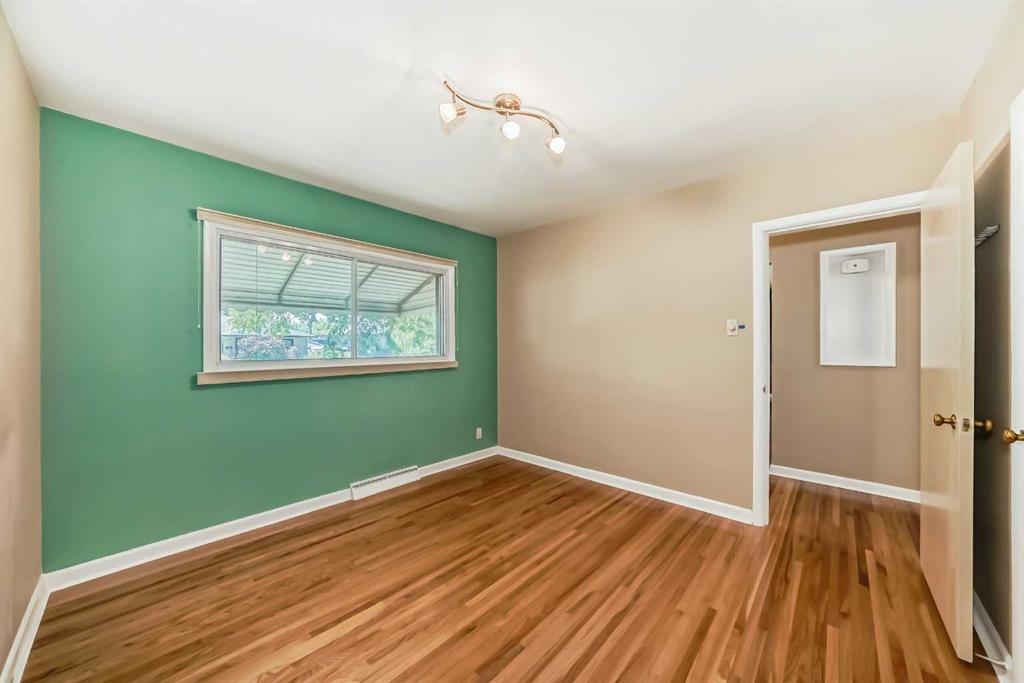 120 41 Avenue Property Photo 14