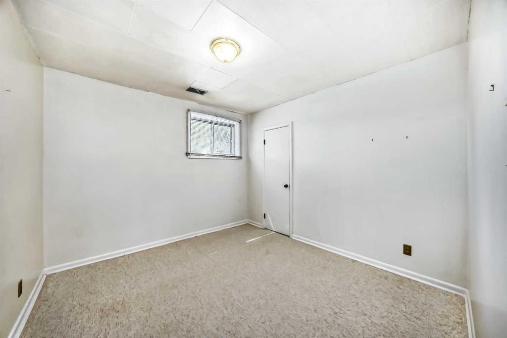 120 41 Avenue Property Photo 21