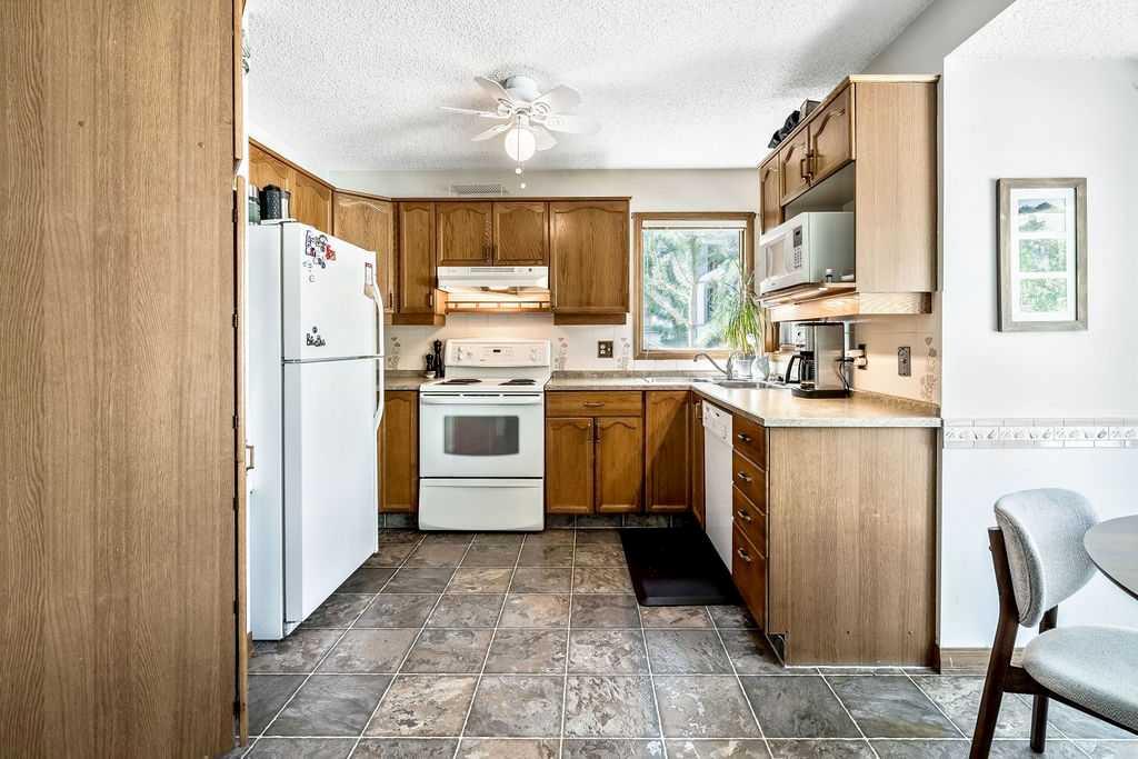156 Sandpiper Circle Property Photo 9