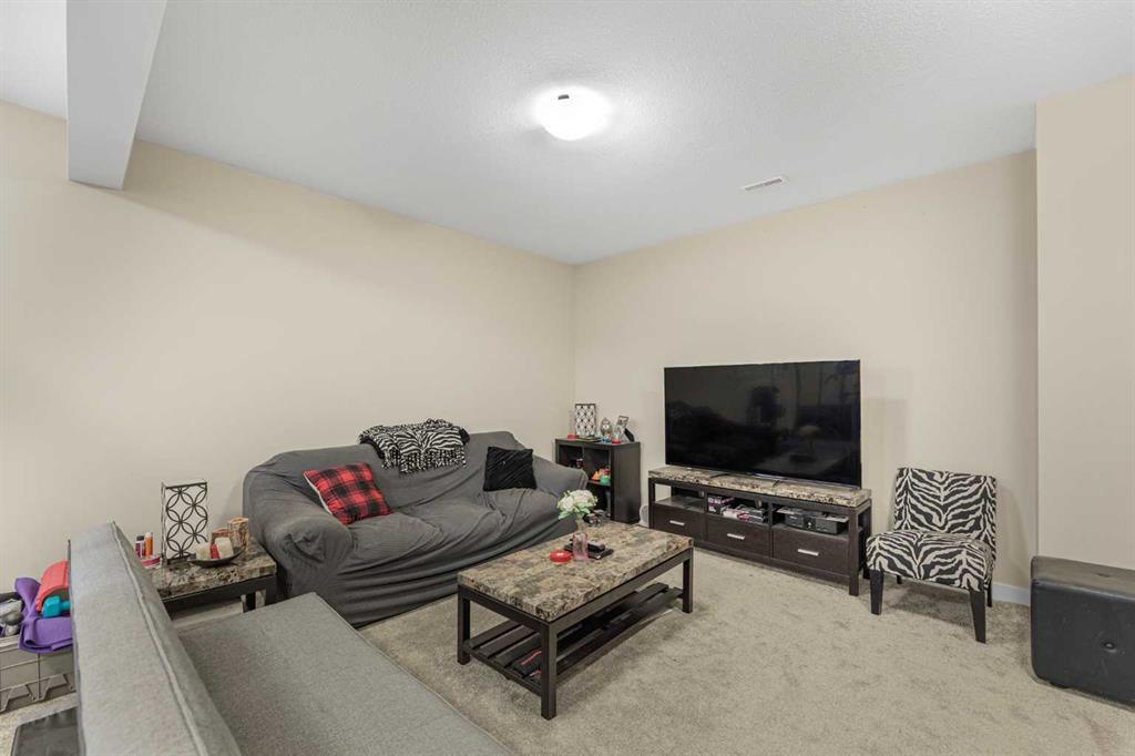 158 Williamstown Close Property Photo 26