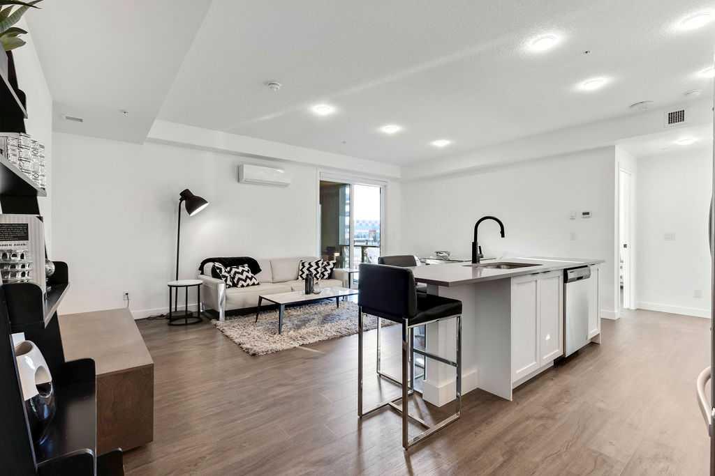 4138 University Avenue 305 Property Photo 1
