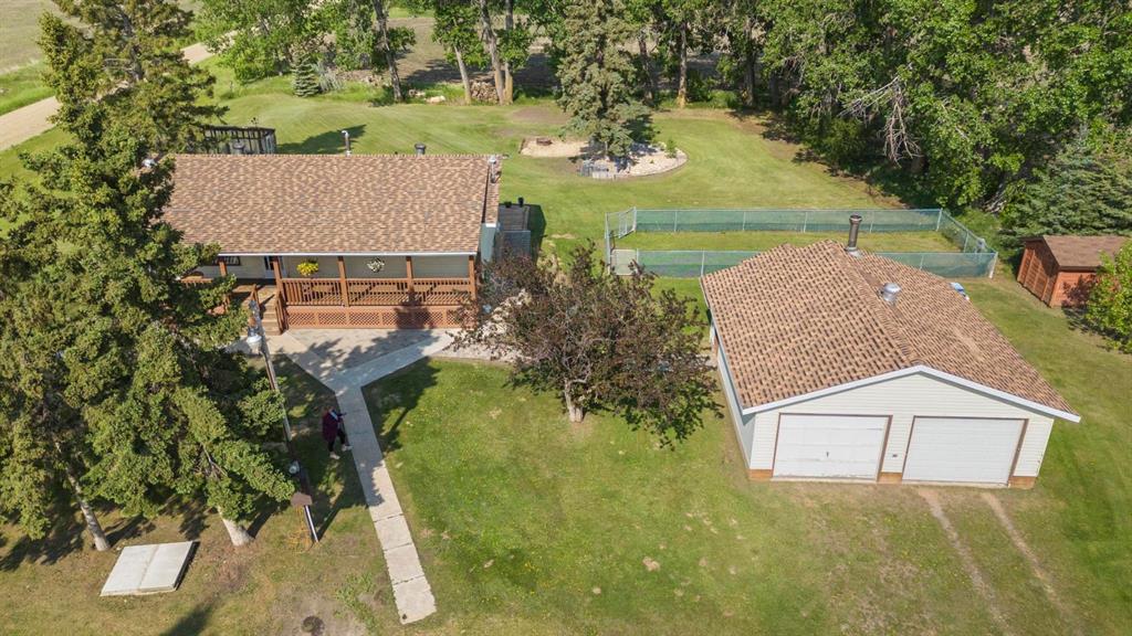 441002 Highway 822 Property Photo 1