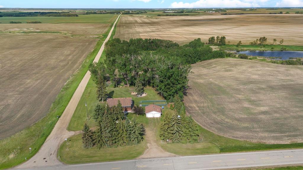 441002 Highway 822 Property Photo 4