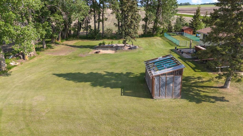 441002 Highway 822 Property Photo 11