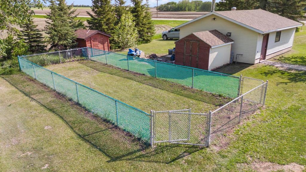 441002 Highway 822 Property Photo 12