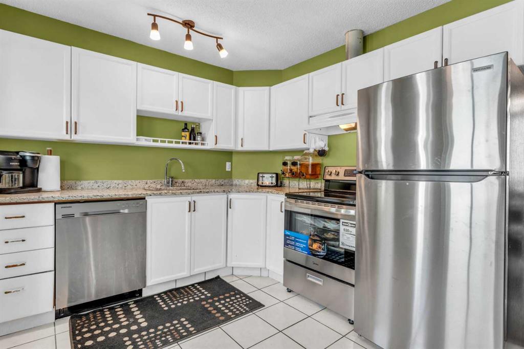 24 Erin Green Mews Property Photo 3