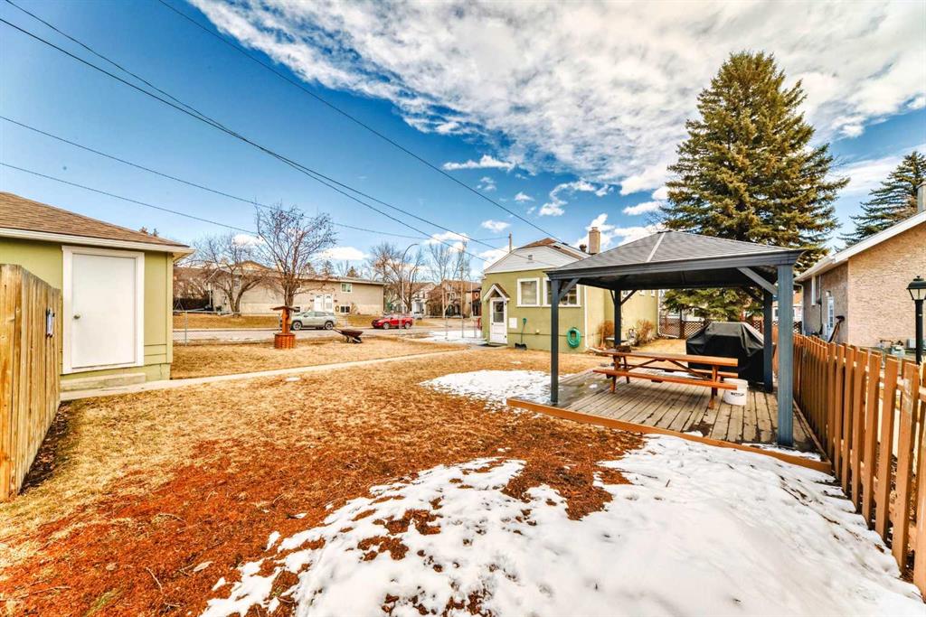 2601 27 Street Property Photo 6