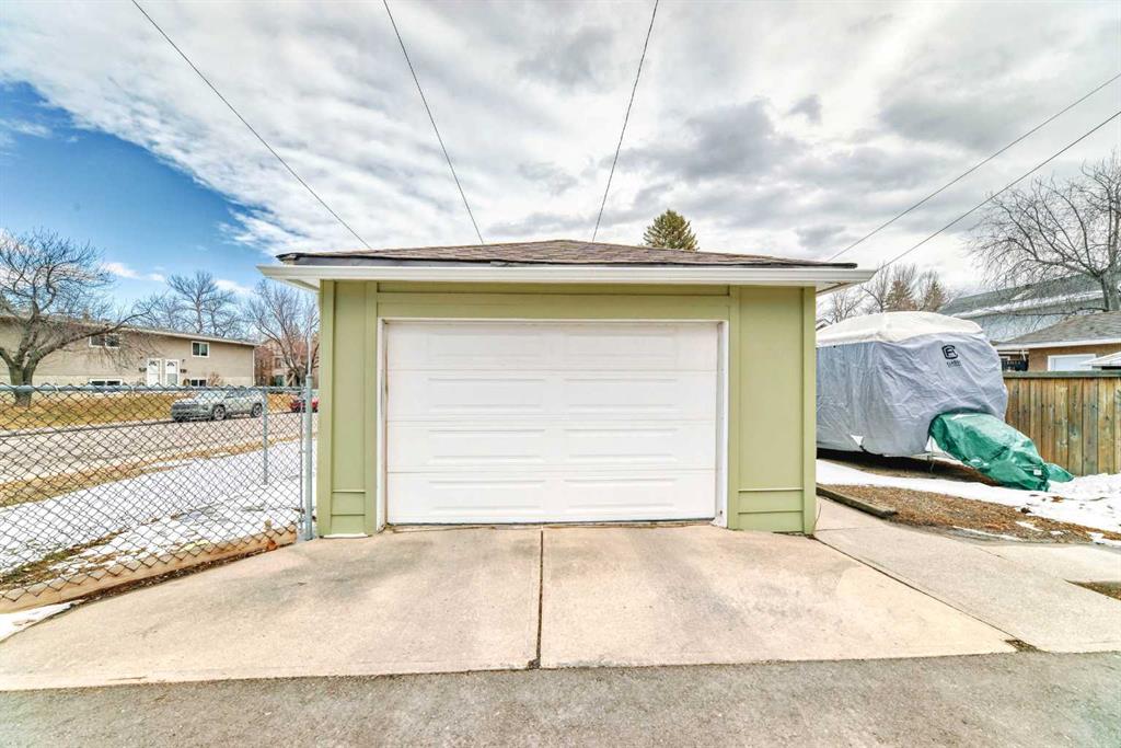 2601 27 Street Property Photo 10