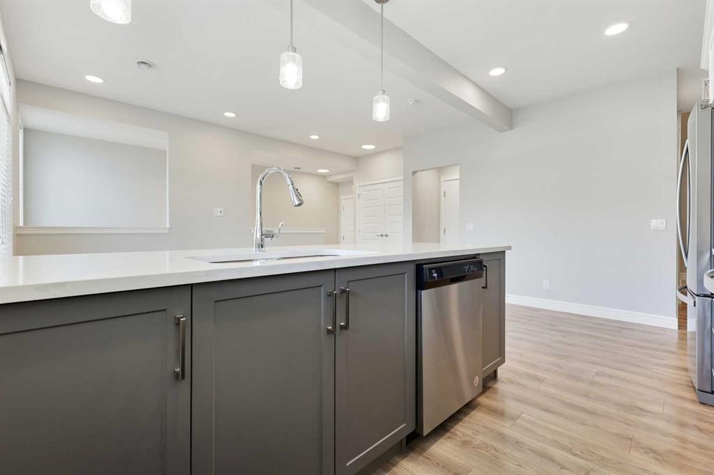 19617 45 Street Property Photo 7