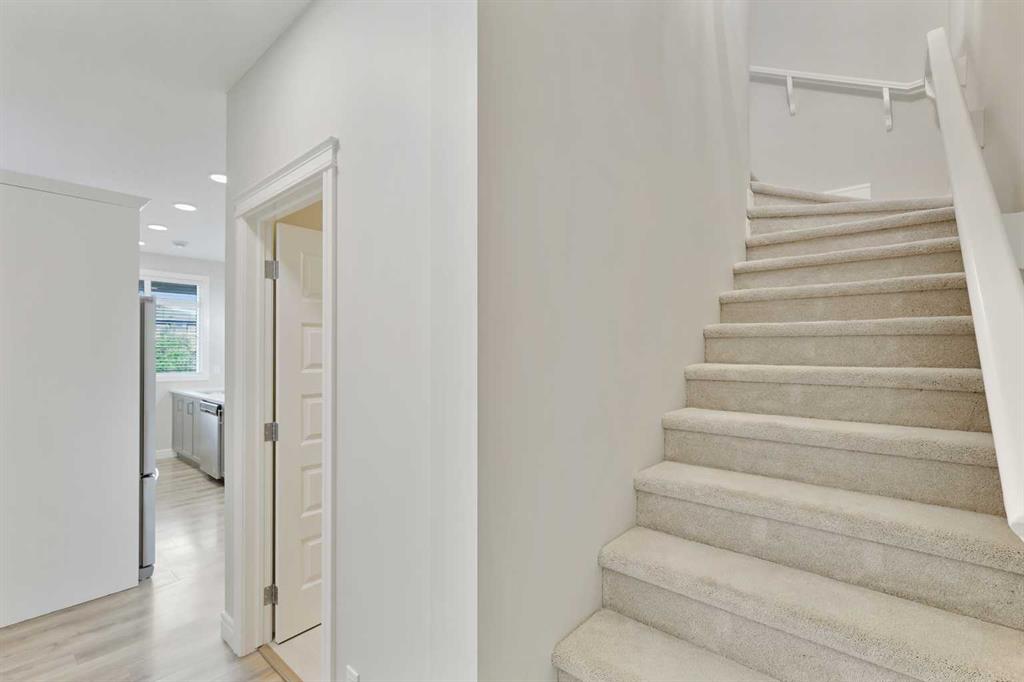 19617 45 Street Property Photo 12
