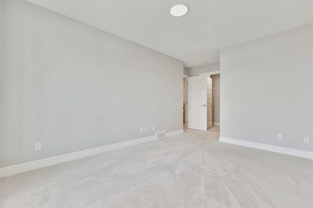 19617 45 Street Property Photo 14