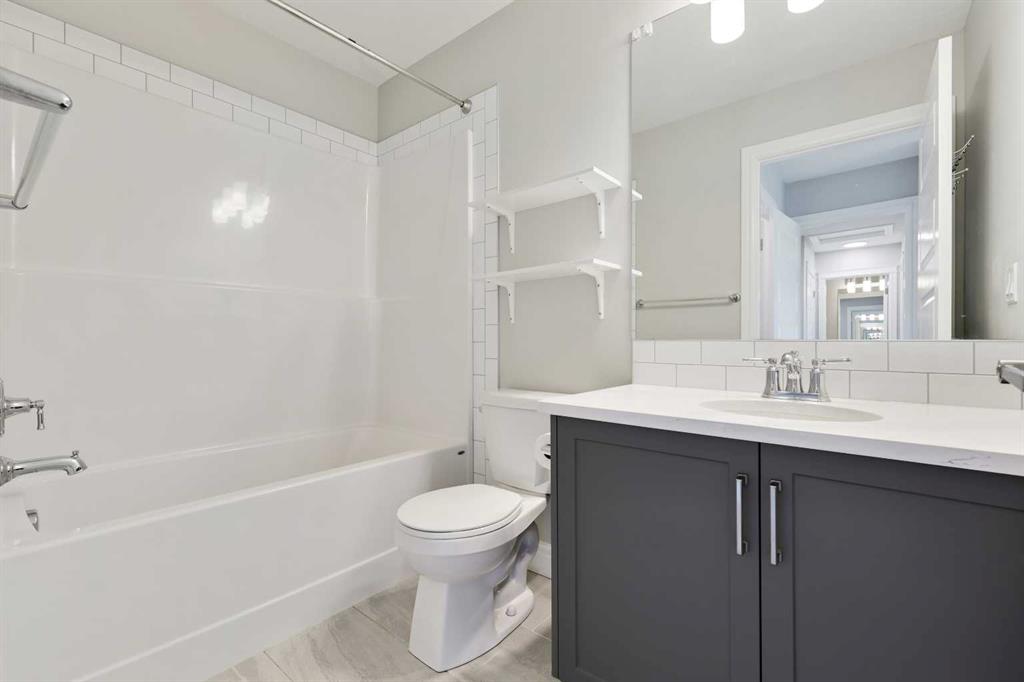 19617 45 Street Property Photo 15