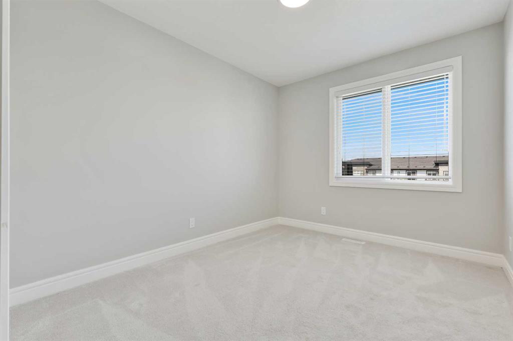 19617 45 Street Property Photo 17