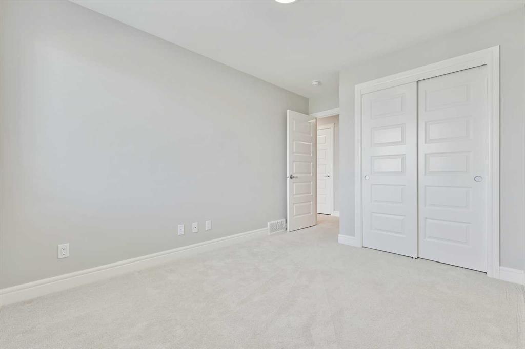 19617 45 Street Property Photo 18
