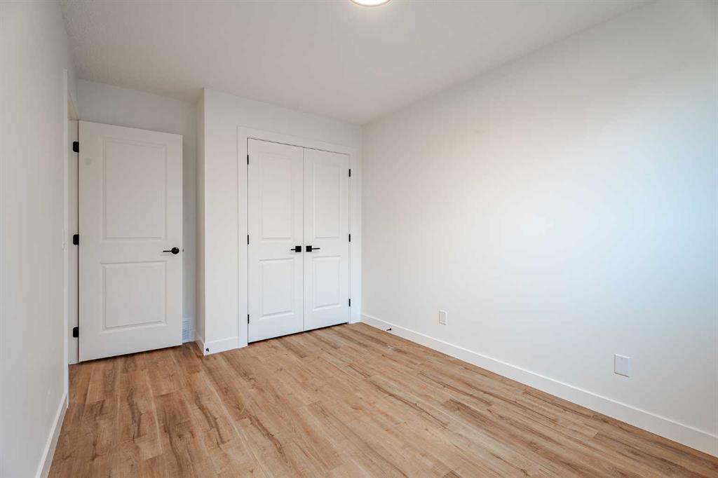 2916 41 Street Property Photo 22