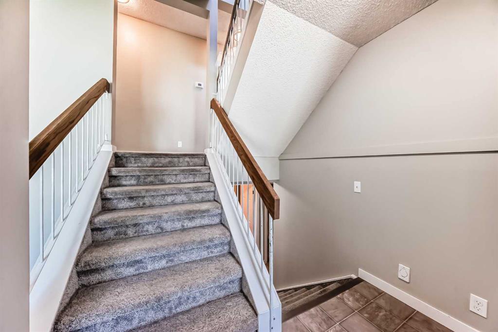 168 Hawksbrow Drive Property Photo 4