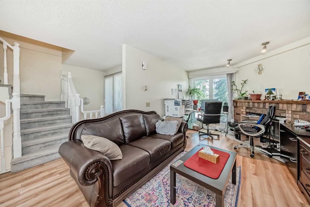 12 Coachway Gardens Property Photo 10