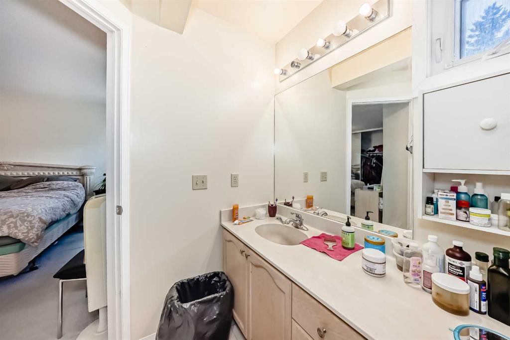 12 Coachway Gardens Property Photo 16