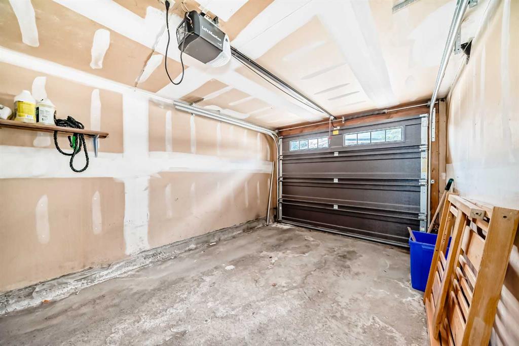 12 Coachway Gardens Property Photo 26