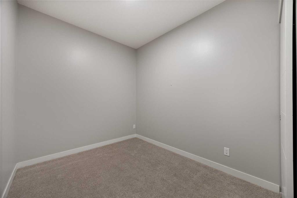 93 34 Avenue 309 Property Photo 17