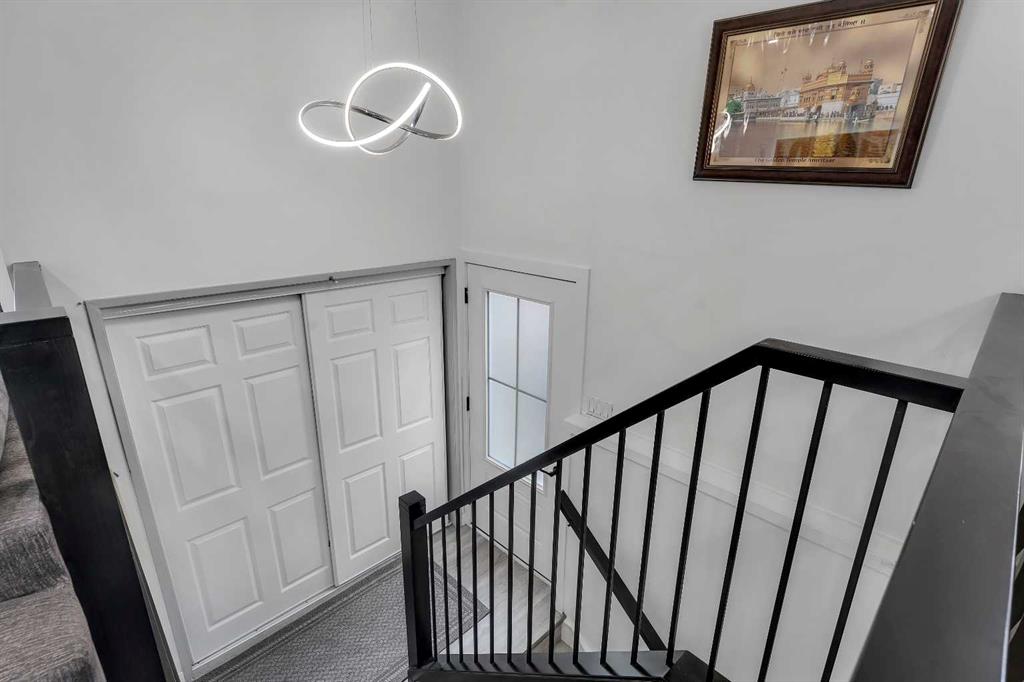 4716a 44 Avenue Property Photo 5