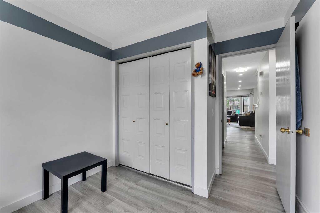 4716a 44 Avenue Property Photo 17