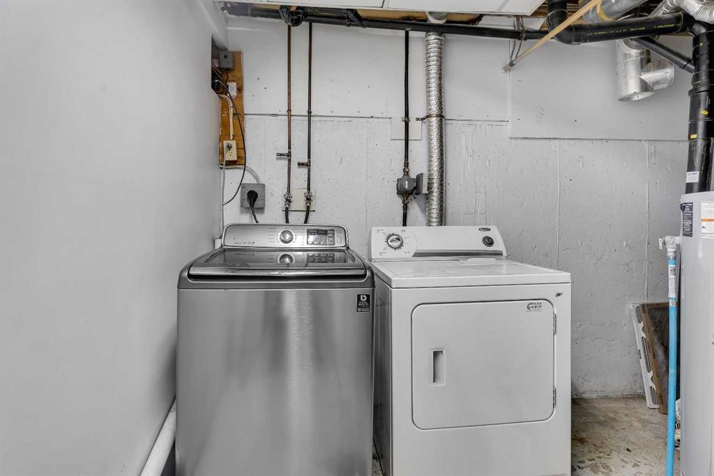 4716a 44 Avenue Property Photo 20