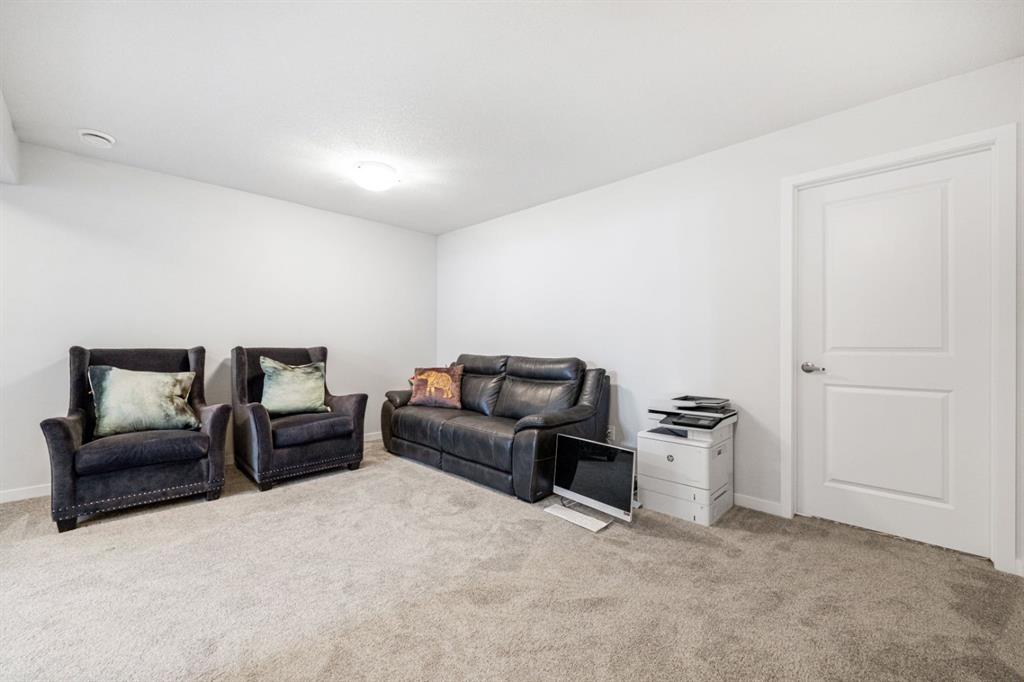 261 Herron Mews Property Photo 39