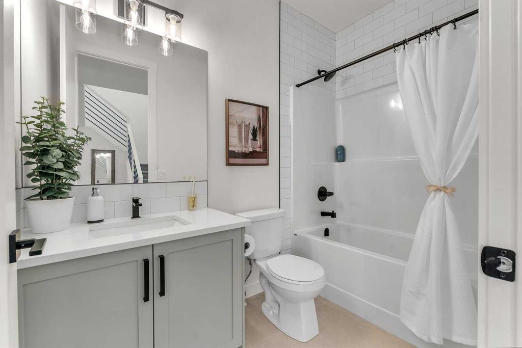 283 Kinniburgh Loop Property Photo 7