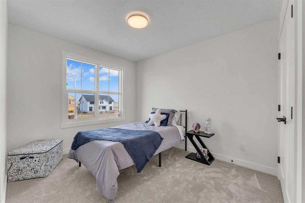 283 Kinniburgh Loop Property Photo 26