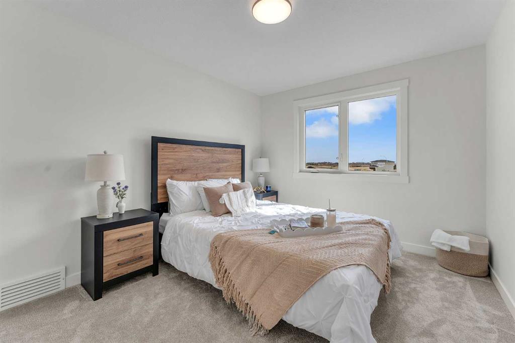 283 Kinniburgh Loop Property Photo 28