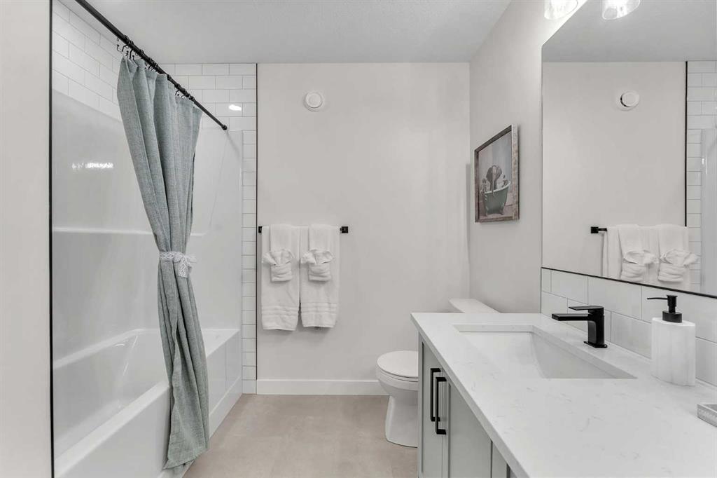 283 Kinniburgh Loop Property Photo 30