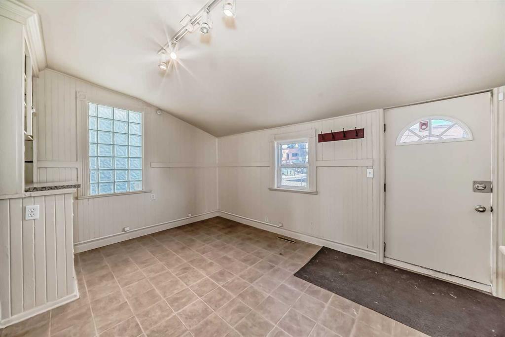 1222 10 Avenue Property Photo 10