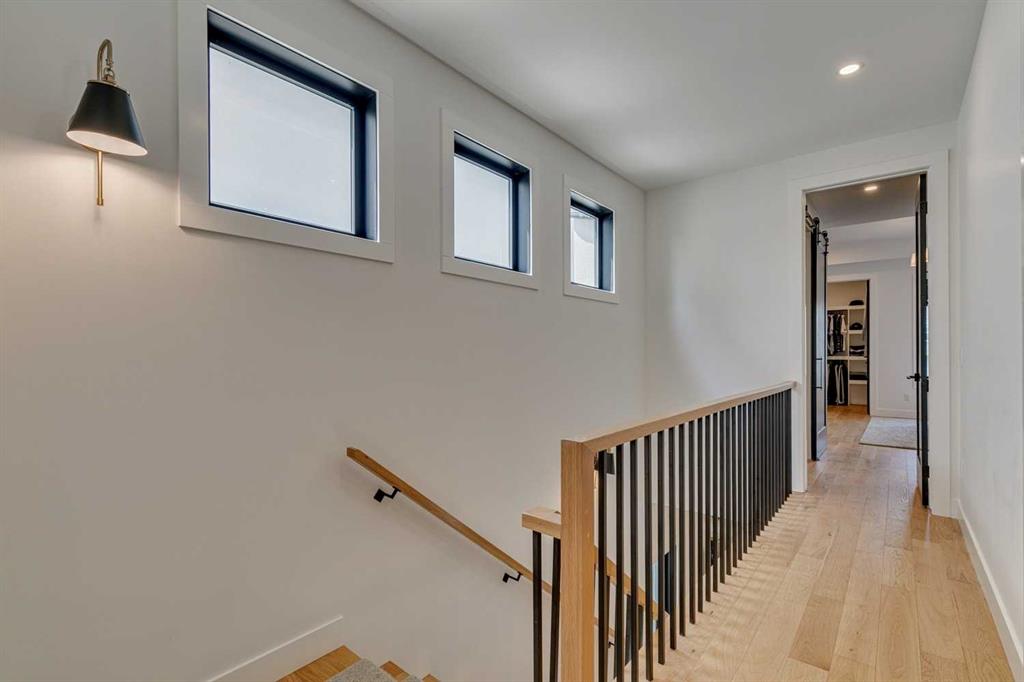 2219 32 Street Property Photo 18
