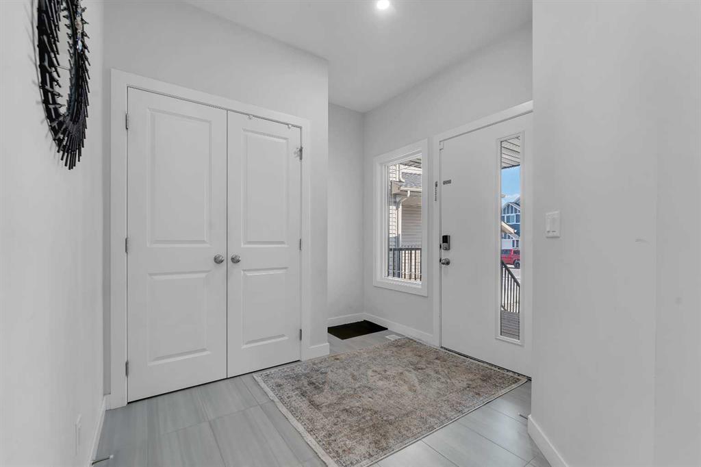264 Reunion Loop Property Photo 5