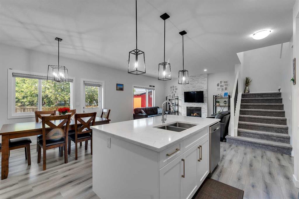 264 Reunion Loop Property Photo 16