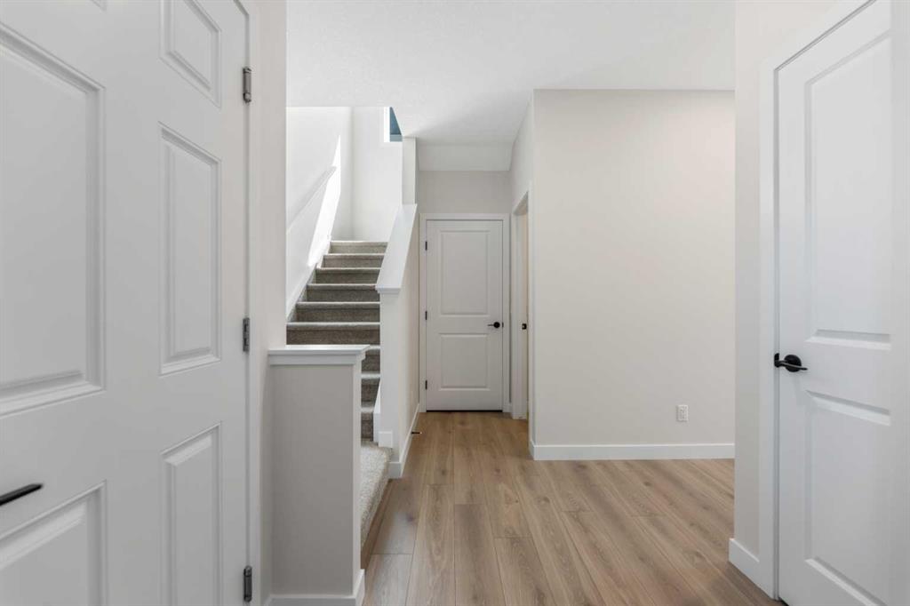 35 Corner Glen Common Property Photo 5