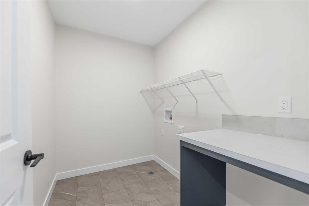 35 Corner Glen Common Property Photo 25