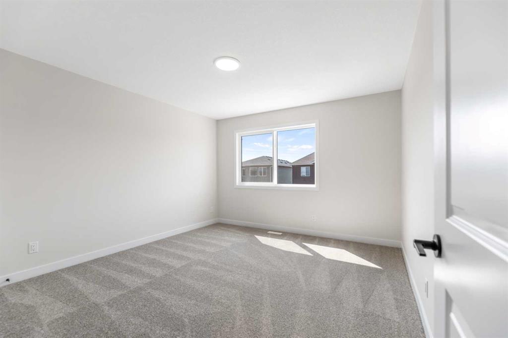 35 Corner Glen Common Property Photo 26