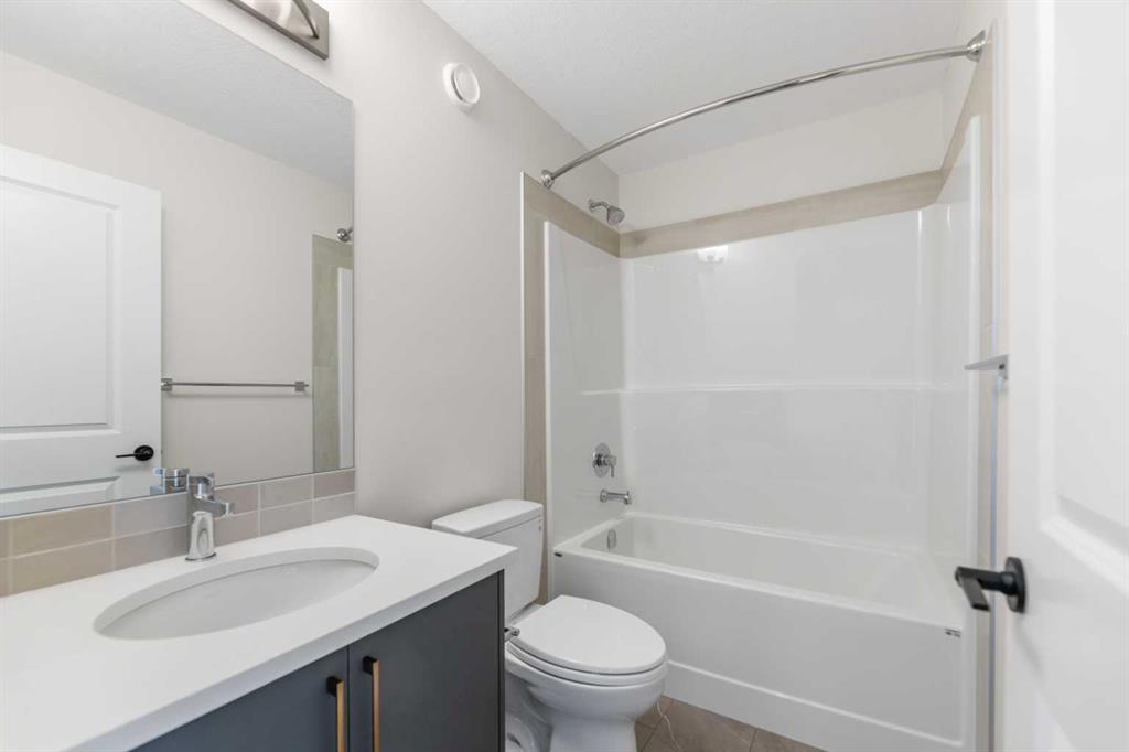 35 Corner Glen Common Property Photo 27