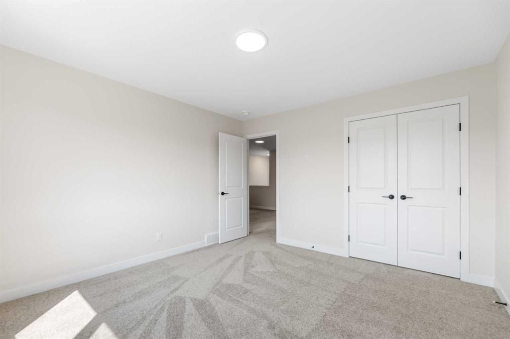 35 Corner Glen Common Property Photo 28
