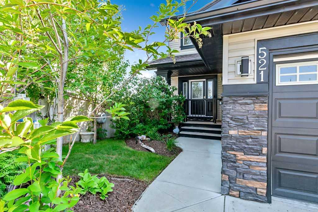 521 Westmount Close Property Photo 2