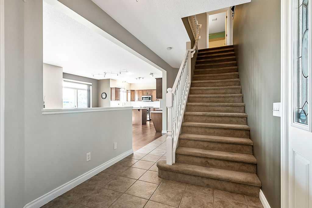 521 Westmount Close Property Photo 5