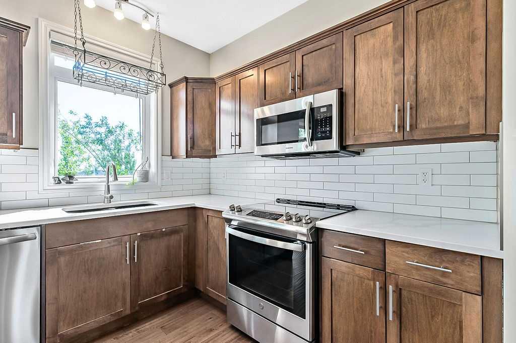 521 Westmount Close Property Photo 8