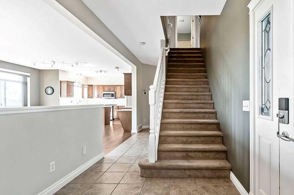 521 Westmount Close Property Photo 18