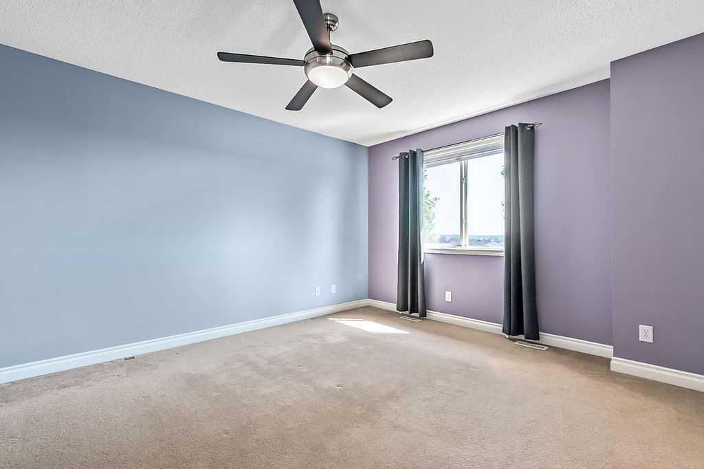 521 Westmount Close Property Photo 23