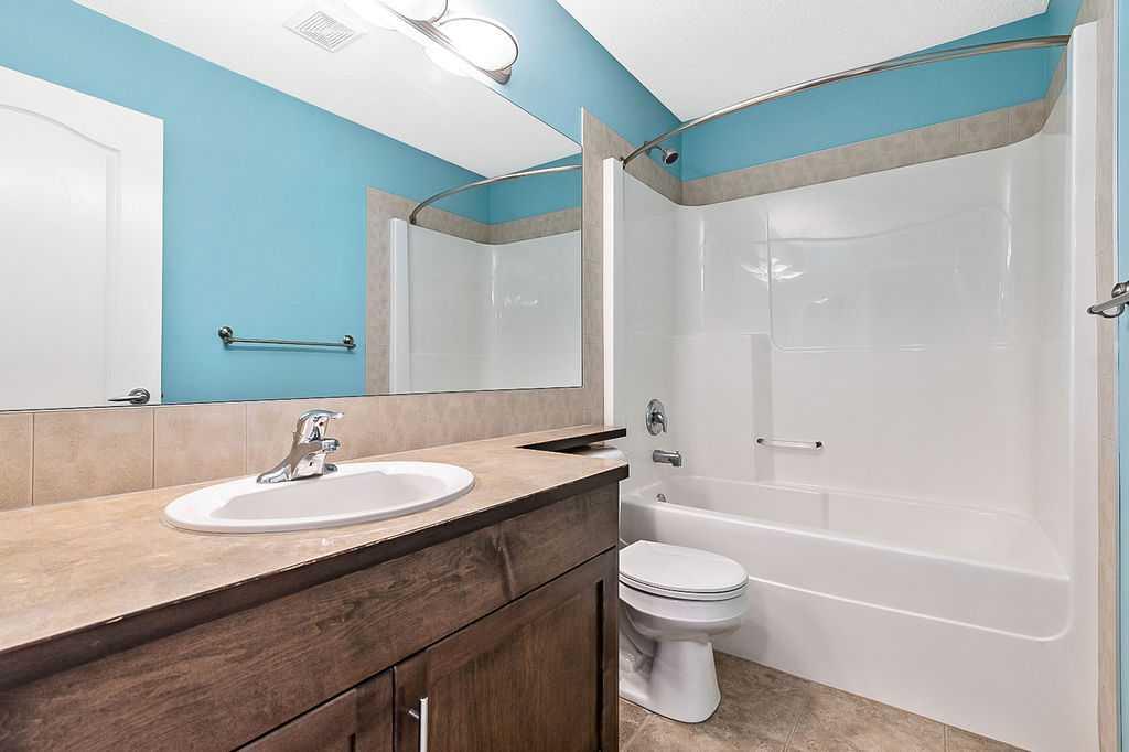 521 Westmount Close Property Photo 30