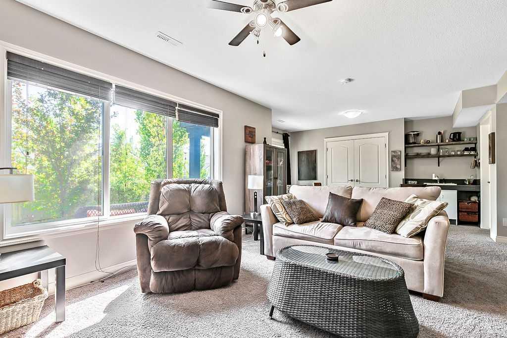521 Westmount Close Property Photo 32