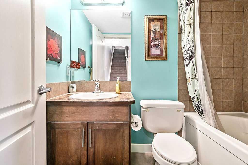 521 Westmount Close Property Photo 36
